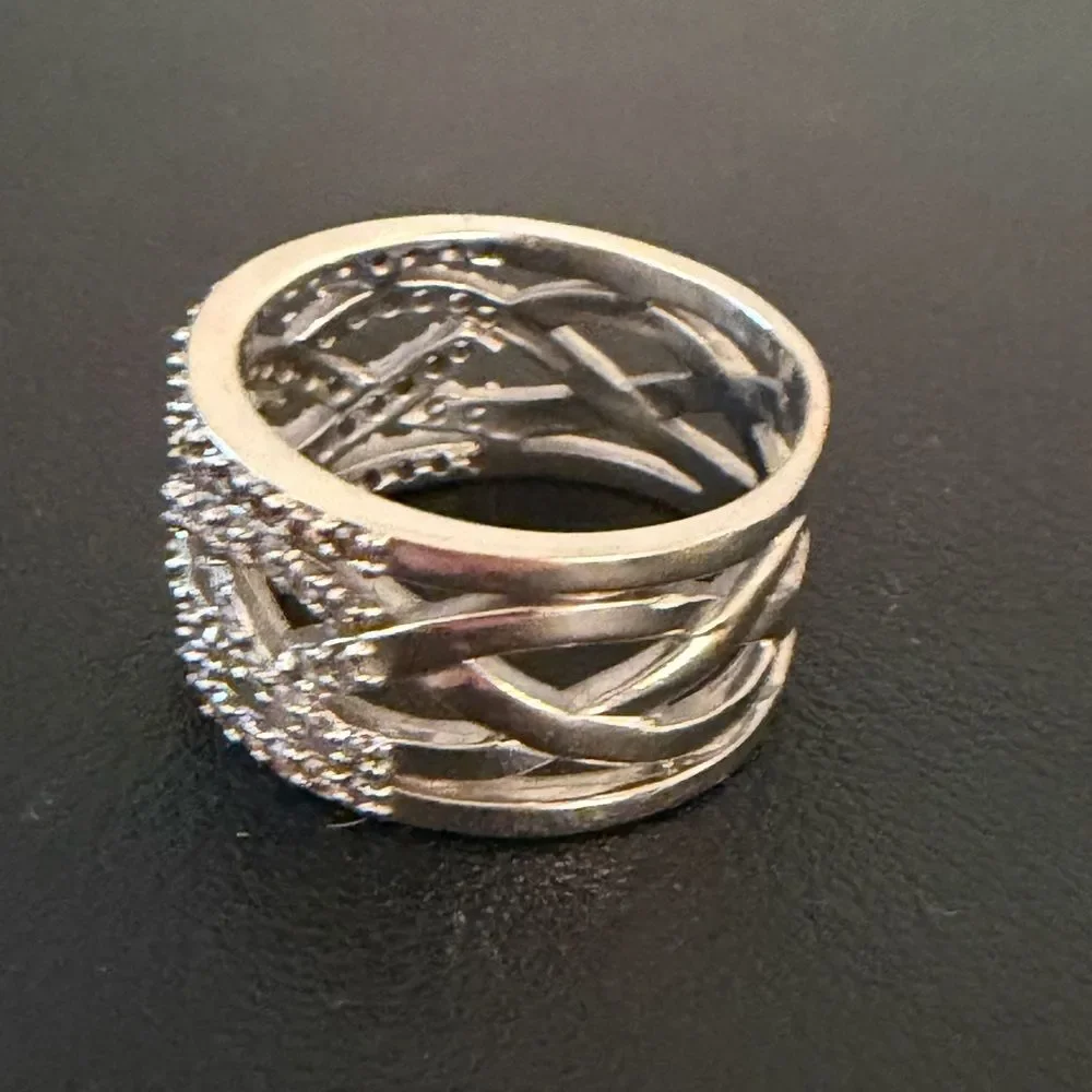 14K Solid Gold Diamond Ring, 0.77 Ctw, size 9.25, 8.20 grams of 14k gold